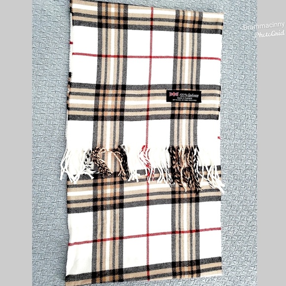 100% Cashmere Checked Made in Scotland Plaid Scarf - Picture 7 of 8